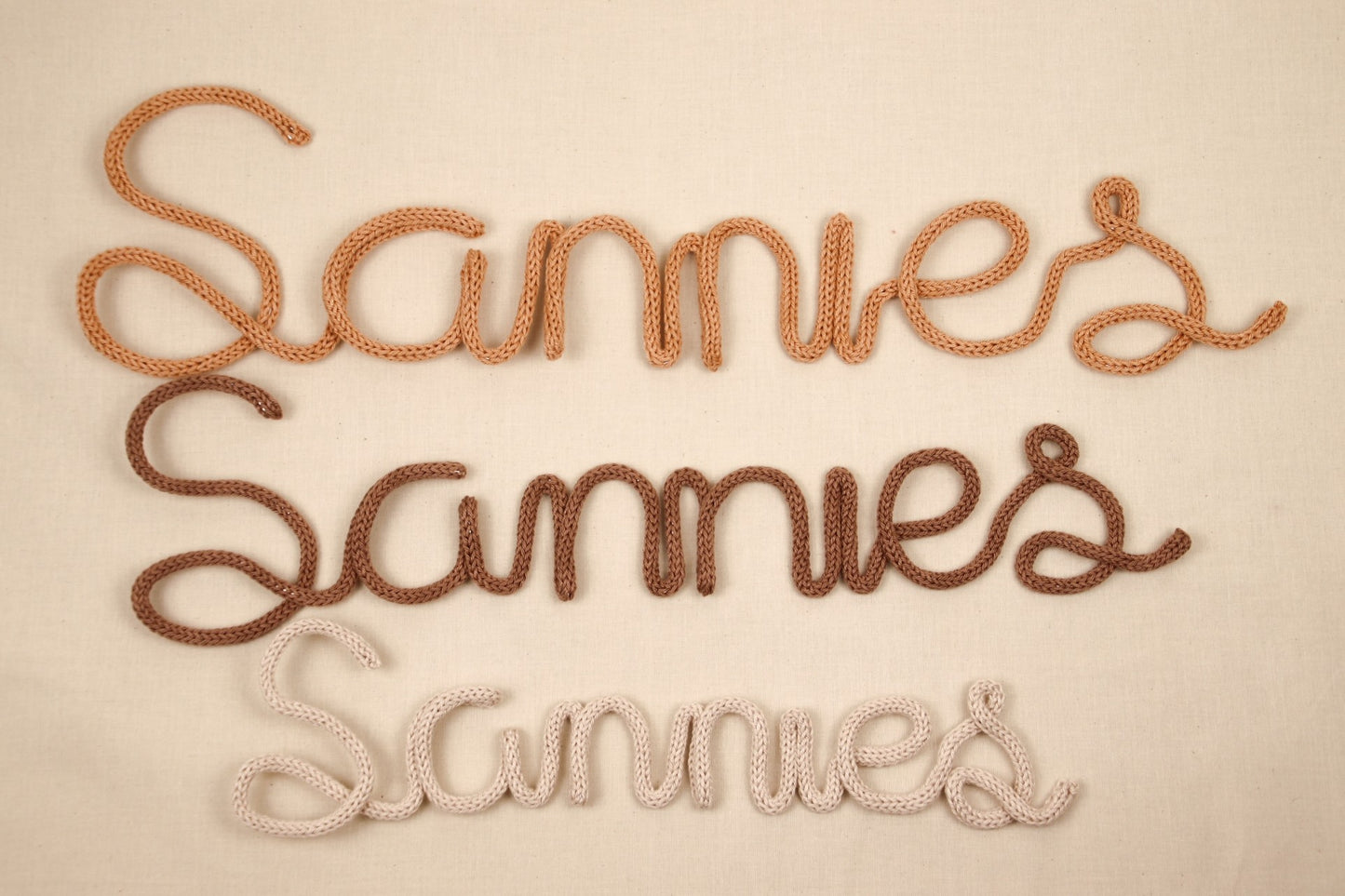 Naamhanger Klein (vanaf 3 letters)