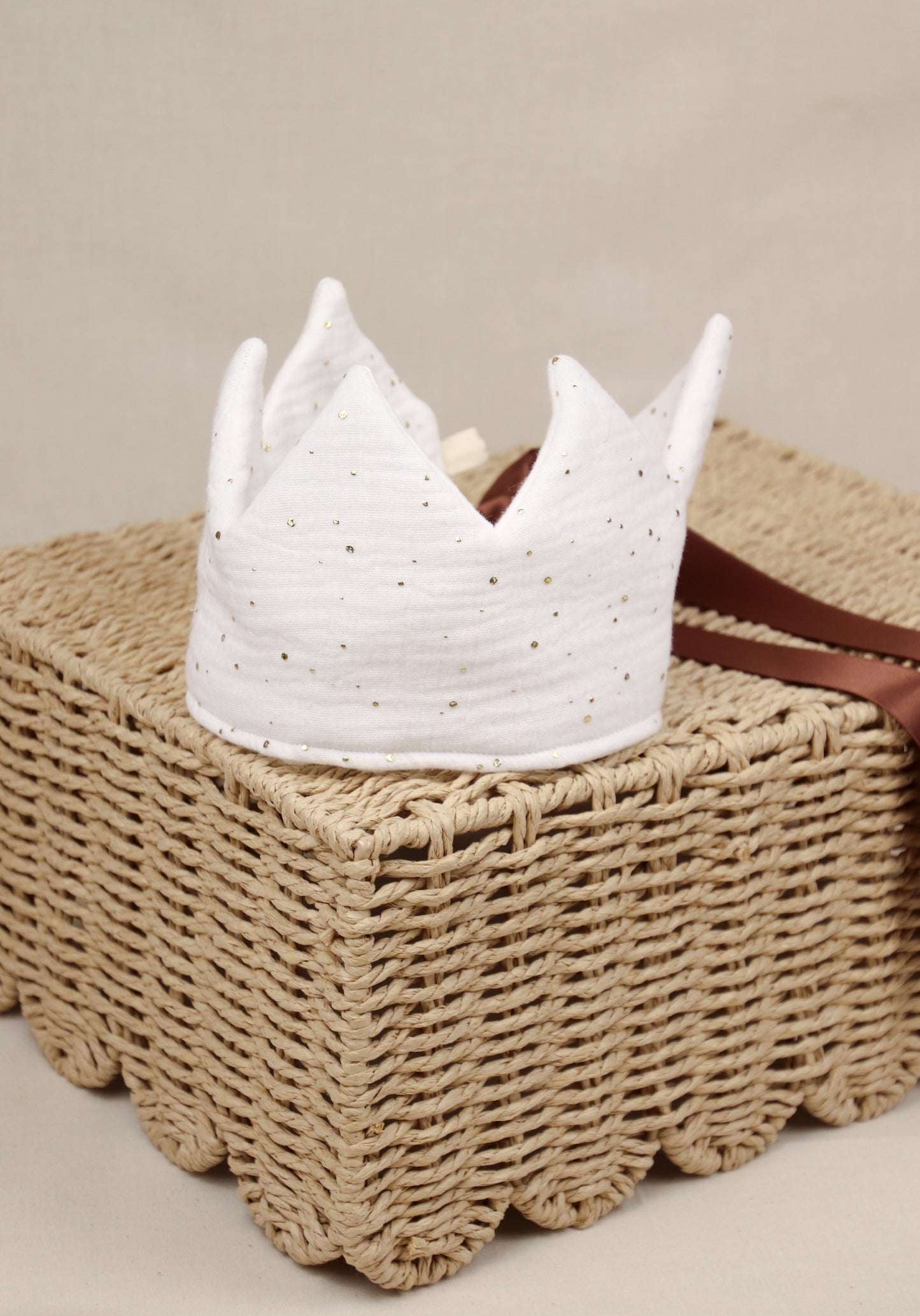 Kroontje Wit met gouden stipjes