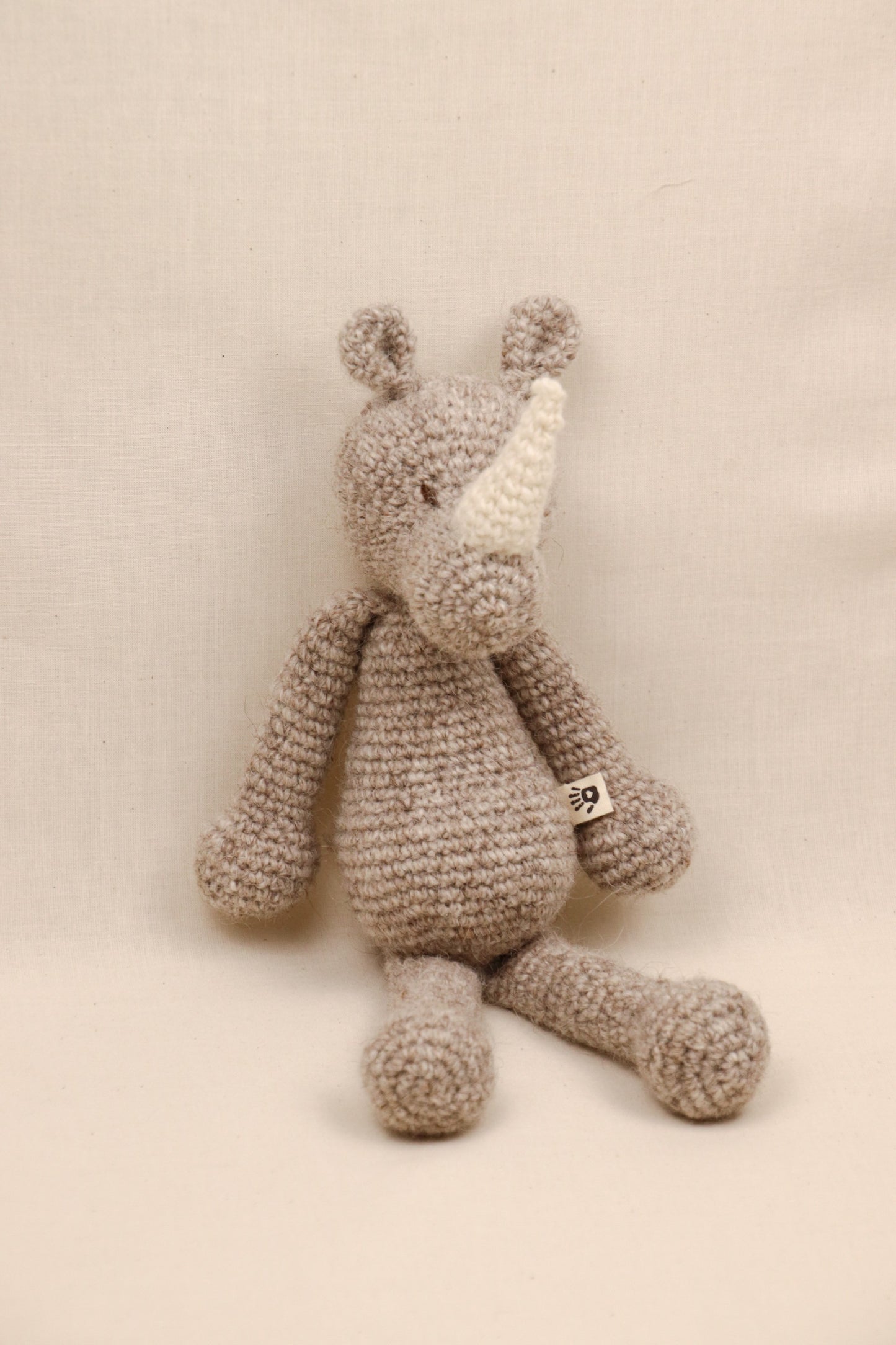 Wollen knuffel Neushoorn